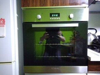 Teplovzdušná multifunkční vestavná elektrická trouba