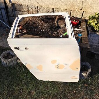 Pravé zadní dveře Škoda Octavia III combi