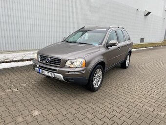 Volvo XC90 2,4 D5 AWD CZ 7 míst DPH