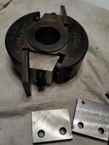 Frézovací hlava na výměné nože