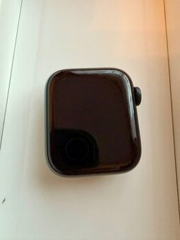 Apple Watch SE (2. gen.) 40 mm - TOP stav bez škrábanců