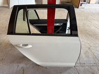 Škoda Octavia 3 combi-pravé zadní dveře