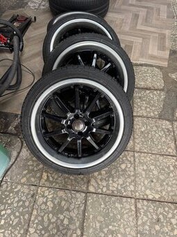 Kola na stary model Golfu