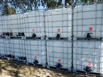 IBC nádrže kontejnery na 1000 litrů