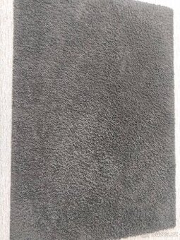 Koberec pod konferenční stolek