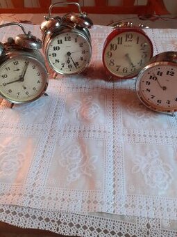 Retro  budíky  prim,ruhla, chateau,další