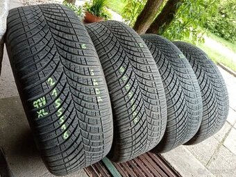 Celoroční pneu 4kusy 215/55/16 vzorek 80% GOODYEAR