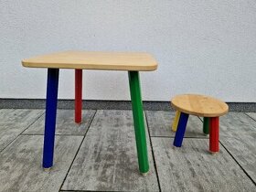 Dětský dřevěný stoleček a židlička
