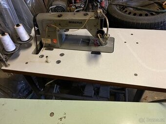 Šicí stroj a Overlock