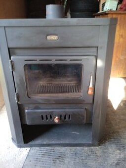 Krbová kamna Prity s vymenikem 19 kw