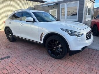 Infiniti fx37 benzin,Premium , 360kamery, keyless, nové v ČR