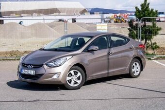 Hyundai Elantra 1.6i D-CVVT Style