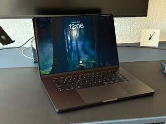 Apple MacBook Pro 16" M3