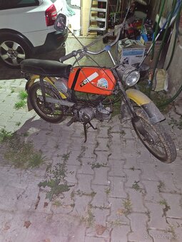 Jawa 23 Mustang - 1