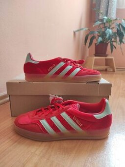 adidas Gazelle Indoor Scarlet Hazy Green