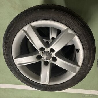 Kola Audi - zimní R17 235/45