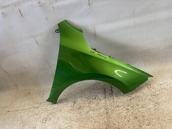 Přední pravý blatník Škoda Rapid zelený