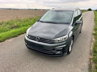 ► VW TOURAN 1.5 TSI 110KW R-LINE LED NAVI DISCOVER-ACC-TAŽNÉ