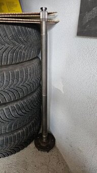 Zadní pravá poloosa Mustang