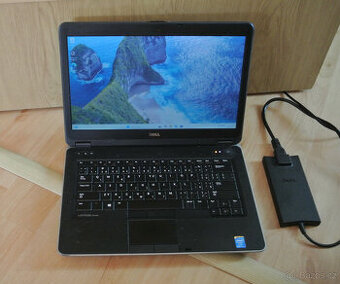 Výkonný notebook Dell Intel Core i5-4200M, 4GB/320 GB, Win11