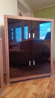 Sestava skříní nábytku do obýváku