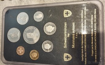 VELKÁ SBÍRKA ODZNAKŮ + MEDAILE + MINCE – 40+ LET STARÉ - 1