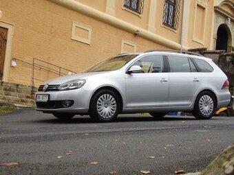 golf 6 2.0 TDI 103 kW krásný koupen nový v čr