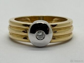 Zlatý prsten s briliantem, cca 0,08CT