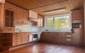 Nádherná kuchyně z masivu se spotřebiči,5774