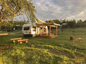 Poctivý Německý karavan