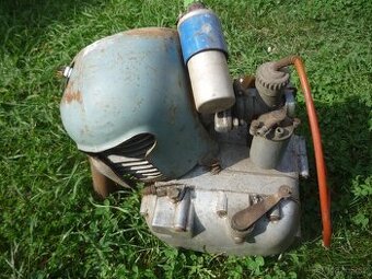 prodám náhradní díly na motorky, motor, kola, plechařina, ..