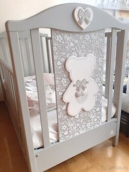 Postýlka z masivního dřeva Italbaby Fiocco