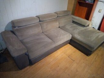 LUXUSNÍ SEDACÍ SOUPRAVA / ROHOVÁ SEDAČKA – SKVĚLÝ STAV