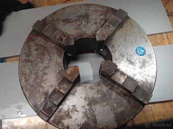 Sklíčidlo 400 k soustruhu