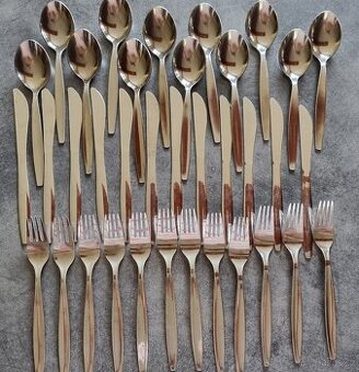 Prodám sadu jídelních příborů 9 ks