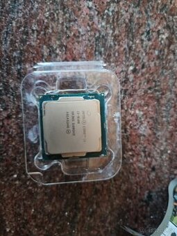 INTEL CORE i3-8100