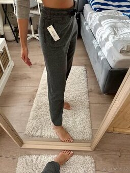 CALVIN KLEIN ŠEDÉ TEPLÁKY