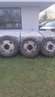 Prodám 3 ks pneumatik na Praga V3S / Tatra 8,25-20