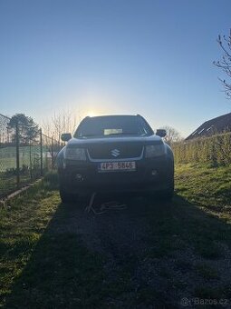 Suzuki grand vitara 2.4 benzín - nepojízdná špatný motor