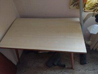 Retro konferenční stolek 2