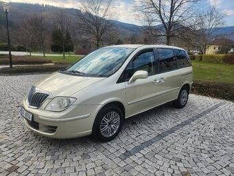 Lancia phedra 2.0jtd 100kw rok 2010 7míst