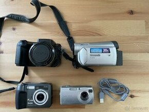 Staré fotoaparáty a kamera Panasonic