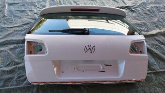 VW PASSAT B6  – DVEŘE KUFRU BÍLÉ