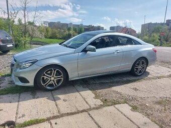 Mercedes-Benz E kupé 220CDI W207,automat,PANO,servis MB