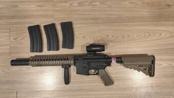 MK18 od Daniel defense + příslušenství