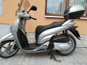 Prodám Honda SH 300