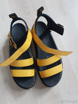 Sandály Dr. Martens