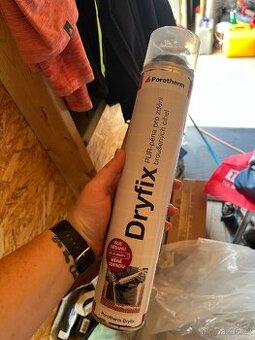 Prodám zdící pěnu Porotherm Dryfix - 1