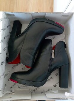 👠 Elegantní černé kožené boty na podpatku | vel. 37 | NOVE