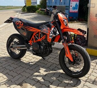 KTM 690 SMC-R